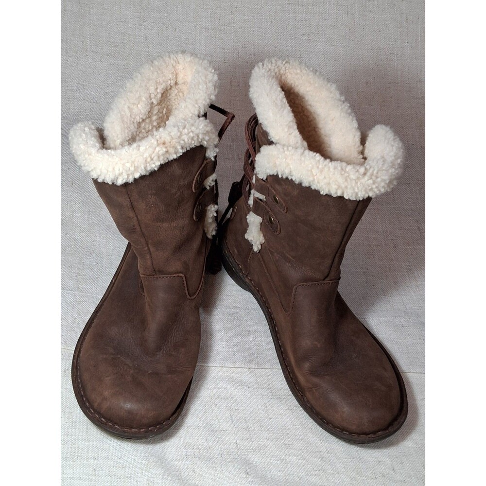 UGG Women's Akadia Boot Size 8 Wrap Brown Leather Shearling Sherpa Sheepskin
